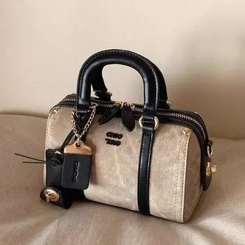 Сумка-подушка цвета мокко средней вязкости женская 2024 года новая портативная маленькая сумка через плечо сумка-мессенджер