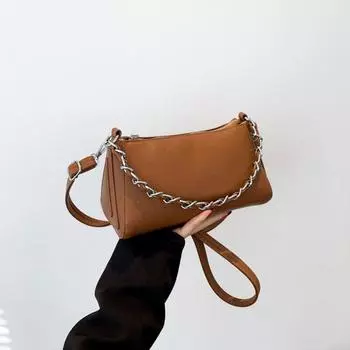 Сумка Premium Chain Underarm Bag Женская сумка 2024 Новая простая треугольная сумка Простая универсальная сумка-мессенджер красный