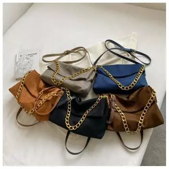 Сумка с большим объемом и складным клапаном, матовая женская сумка 2022 года, новая ретро-универсальная сумка через плечо с цепочкой на одно плечо и подмышкой чёрный