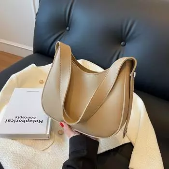 Сумка с ощущением сумки женская сумка подмышкой 2024 осень простая модная с запирающейся текстурой большая вместительная сумка через плечо чёрный