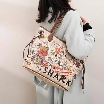 Сумка с принтом женская сумка-тоут с рисунком медведя и граффити новая сумка универсальная сумка через плечо большой вместимости чёрный