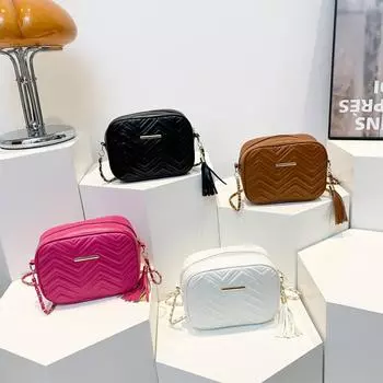 Сумка с волнистой текстурой, женская, новинка 2024 года, весна-лето, универсальная, индивидуальная, с бахромой, сумка-мессенджер через плечо чёрный