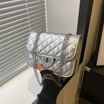 Сумка с вышитыми ромбами, женская сумка 2024 года, весна, корейская версия, тренд, персонализированная, через плечо, маленькая квадратная сумка, повседневная сумка с замком чёрный