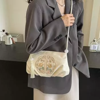 Сумка с вышивкой Женская плиссированная сумка через плечо с кисточками чёрный