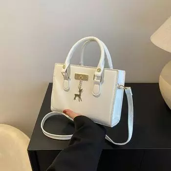 Сумка сумка 2024 весна новый темперамент убийца сумка сумка мода пригородная сумка маленькая квадратная сумка сумка-мессенджер белый