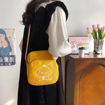 Сумка Сумка на плечо из холста с рисунком из мультфильма Рюкзак с изображением литературной девушки из мультфильма Большая вместительная дорожная сумка на плечо из холста жёлтый