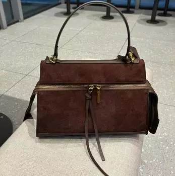 Сумка-тоут из матовой кожи большой емкости для женщин, новая замшевая универсальная сумка для поездок на работу на одно плечо с диагональным поперечным ремнем, тренд 28x12x20cm чёрный