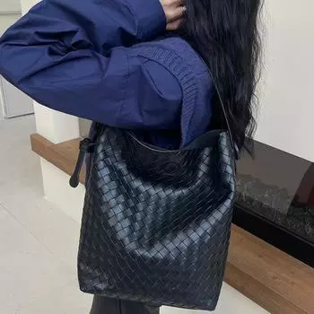 Сумка-тоут из натуральной кожи, новая Niche Premium Texture, большая вместимость, сумка через плечо из коровьей кожи на одно плечо чёрный