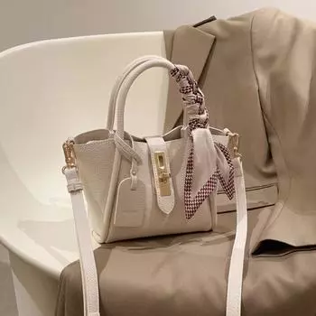 Сумка-тоут Женская сумка через плечо Premium sense для поездок на работу и на работу 19*10*15cm