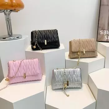 Сумка в иностранном стиле женская 2024 новая модная фактурная плиссированная вышитая нить сумка через плечо летняя однотонная цепочка сумка-мессенджер чёрный