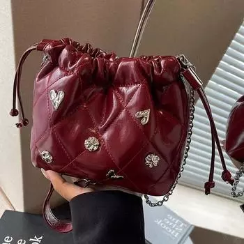 Сумка-ведро цвета красного вина с цепочкой для женщин, одно плечо, металлическая сумка-ведро с ремешком Love и пряжкой, дизайн, высокое качество