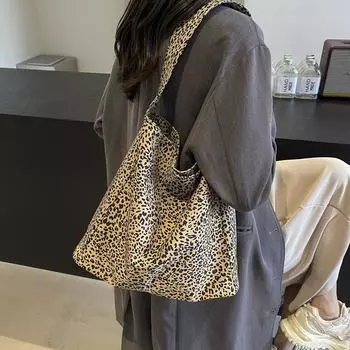 Сумка-ведро с леопардовым принтом, большая вместимость, высокая чувственность, нишевая сумка-тоут для женщин 2024, новая тканевая сумка Tide белый