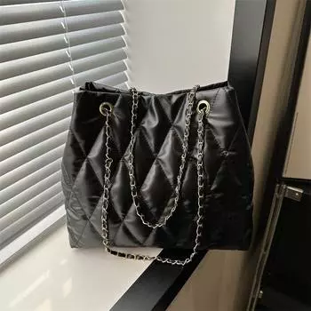 Сумка-ведро с текстурой и большой вместимостью, новая модная сумка-мессенджер через плечо с цепочкой из ромбов 2024 года чёрный