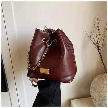 Сумка-ведро в стиле ретро Niche design, женская сумка подмышкой 2024 года, новая вместительная сумка для поездок на работу и обратно чёрный