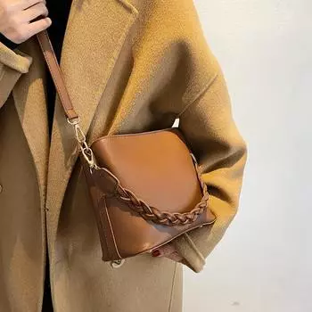 Сумка-ведро в стиле ретро, новая женская уникальная плетеная сумка через плечо большой емкости, простая текстурированная сумка через плечо для поездок на работу, тренд