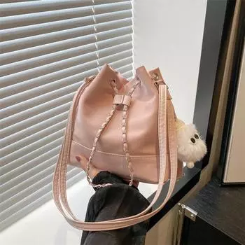 Сумка-ведро женская летняя 2024 года, новый нишевый дизайн, цепной рюкзак, женский красивый трендовый дорожный рюкзак Without pendant чёрный