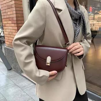 Сумка весенняя женская универсальная сумка-мессенджер модная нишевая сумка женская высокого класса изысканная сумка через плечо чёрный