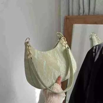 Сумка женская 2024 года, новая модель, популярная в этом году, вместительная сумка-полумесяц, повседневная и красивая сумка через плечо, сумка для студентов колледжа чёрный