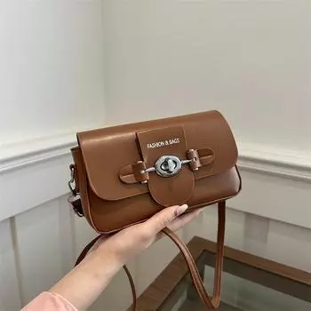 Сумка женская 2024 новая летняя повседневная сумка через плечо с косым ремешком персонализированная трендовая нишевая ретро модная женская маленькая квадратная сумка белый