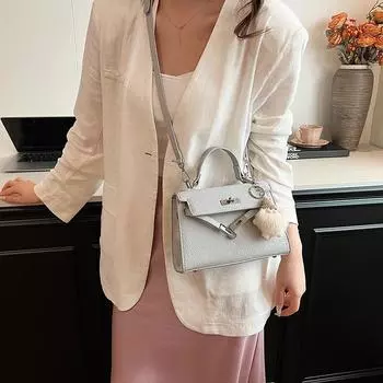 Сумка женская 2024 новая летняя сумка через плечо на одно плечо трендовая текстурированная сумка женская маленькая квадратная сумка Without pendant хаки