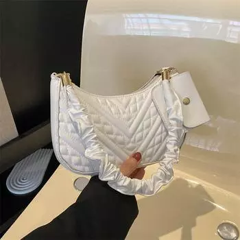 Сумка женская 2024 новая мода иностранная текстура сложенная сумка облако конфеты алмаз корейская версия плечо подмышки сумка красный