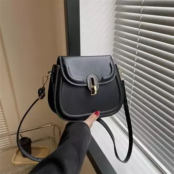 Сумка женская 2024 новая модная осенняя универсальная маленькая квадратная сумка нишевый дизайн текстурированная сумка через плечо сумка-седло розы красного