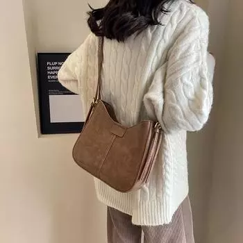 Сумка женская 2024 новая модная сумка-мессенджер высокого класса в стиле ретро популярная широкополосная сумка-ведро в этом году чёрный