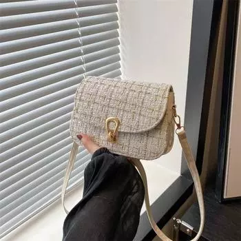 Сумка женская 2024 новая модная трендовая линия повседневная эстетика иностранный стиль текстура цепочка женская личность маленькая квадратная сумка прилив чёрный