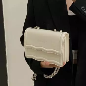 Сумка женская 2024 Новая Niche Wave Универсальная маленькая квадратная сумка Премиум-сумка на цепочке подмышкой Сумка через плечо Tide белый