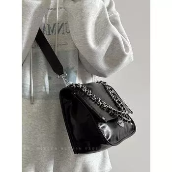 Сумка женская 2024 новая ретро цепочка подмышечная сумка сумка Commuter Locomotive одно плечо сумка через плечо чёрный