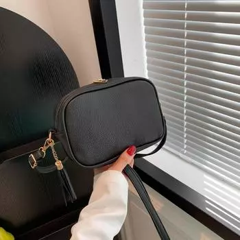 Сумка женская 2024 новая женская сумка в этническом стиле популярная сумка-мессенджер европейская и американская ретро сумка через плечо с бахромой женская чёрный