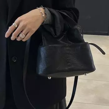 Сумка женская 2024 ранняя весна новая большая вместительная сумка премиум-класса Sense Niche Commuter Hand Grab Crossbody Bucket Bag темно-коричневого