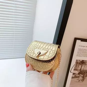 Сумка женская 2024 весна и лето новая трендовая модная повседневная сумка через плечо сумка через плечо модная женская маленькая квадратная сумка женская сумка чёрный