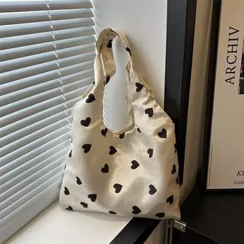 Сумка женская 2024 весна-лето новая сумка подмышкой маленькая свежая нежная личность одно плечо большая вместимость повседневная сумка-тоут бежевый