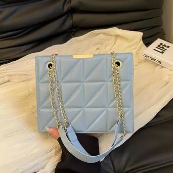 Сумка женская большая емкость 2024 новый модный тренд цепочка текстурированная сумка через плечо атмосферная ins сумка через плечо чёрный