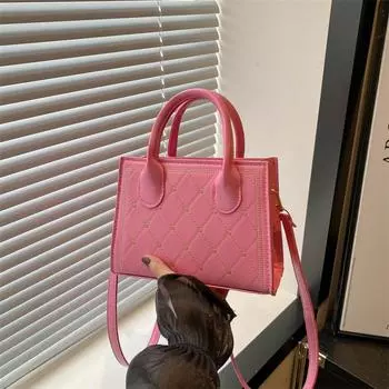 Сумка женская летняя 2024 года, новая модная простая маленькая квадратная сумка, повседневная сумка через плечо для поездок на работу, женская портативная сумка через плечо чёрный