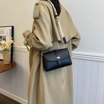 Сумка женская новая модная тенденция взрыв ретро широкий плечевой ремень сумка через плечо пригородная простая маленькая квадратная сумка чёрный