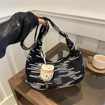 Сумка женская осенняя сумка через плечо 2024 года, новая модная и популярная сумка через плечо большой емкости с полосатой вышивкой для поездок на работу Without pendant розовый