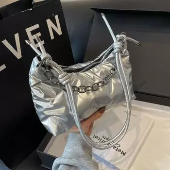 Сумка женская зимняя 2024 года, новая повседневная персонализированная сумка через плечо, корейская версия сумки-мессенджера в иностранном стиле, нишевая женская сумка через плечо чёрный