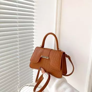 Сумки Сумки 2024 Весенняя мода Популярные женские сумки Универсальная простая сумка через плечо с крокодиловым узором красный