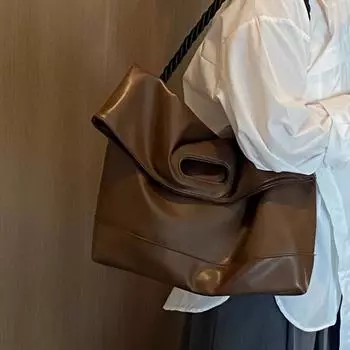 Сумки сумки осень и зима новая коричневая мягкая кожаная большая вместительная сумка женская дорожная простая большая сумка сумка через плечо чёрный