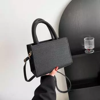 Сумки зима 2024 года новые ретро текстура модные однотонные повседневные контрастные цвета одно плечо кроссбоди портативная маленькая квадратная женская сумка чёрный