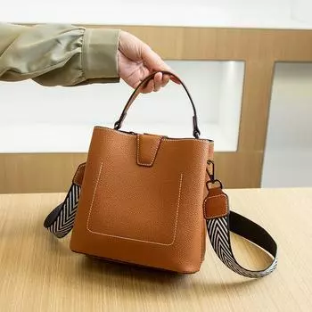 СумкиЖенская модная сумка-мешок 2023, новая модная универсальная сумка через плечо на одно плечо, сумка Premium Sense M коричневый