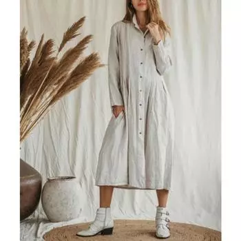 Летнее хлопковое льняное длинное платье с воротником-рубашкой и застежкой на пуговицы S белый