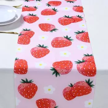 Летние украшения. Клубничная дорожка для стола. Украшения для вечеринки в виде клубничного песочного торта. Украшения для вечеринки в честь первого дня рождения в виде клубники.