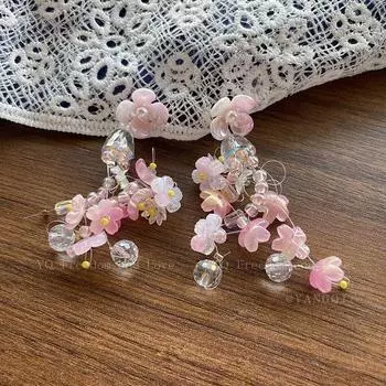 Summer Dopamine Color Flower Tassel Stud Earrings Female Travel Vacation Style Show White Earrings Gentle Graceful Ear Ornaments Pink tassel flower stud earrings