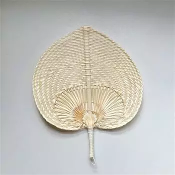 Summer Handmade Straw Woven Fans DIY Heart Shaped Bamboo Woven Fan Artificial DIY Woven Cooling Fan Home Decoration