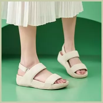 Summer New Easy to Wear Lightweight Shoes with a Sporty and Comfortable Style, Large Rubber and Thick Soled Sandals for Women 40 чёрный