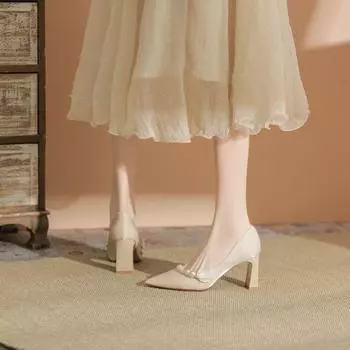 Summer new fashion high heels women s thick heel wedding shoes 2024 pearl not tired feet champagne pointed single shoes bridesmaid shoes 35