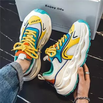 Summer new men s explosions upgrade four seasons leisure sports men s shoes Korean students thick bottom low top old shoes. 39